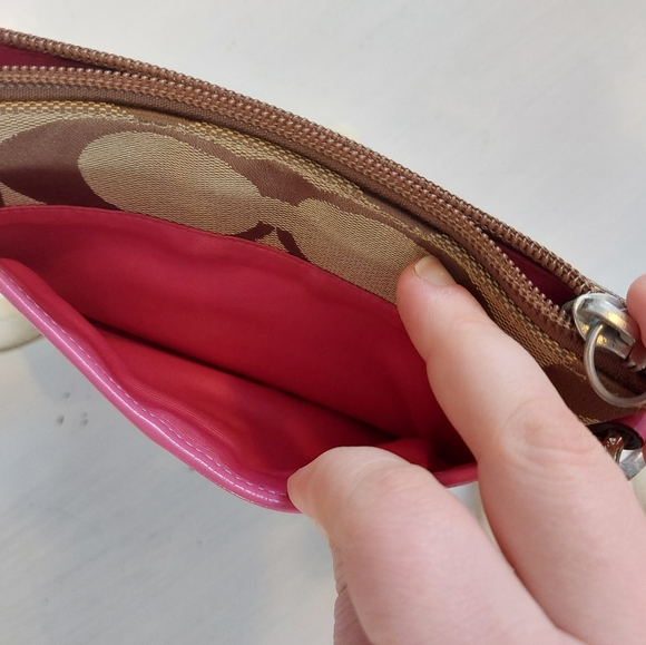 COACH crossbody hand bag - Picture 10 of 16